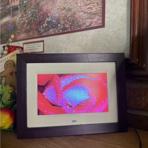 Digital Photo Frame - Picture 3 of 4